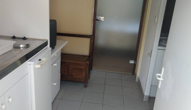 Large house on 2000m2 with studio for 2 people