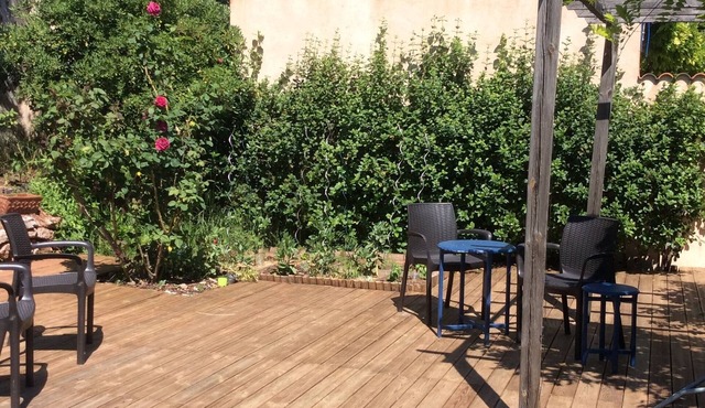 Large house with garden 600 m2 in La Valette