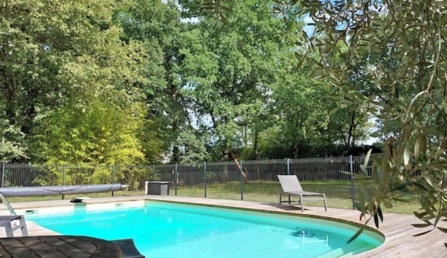 Large house with 2785 m2 of garden between Bordeaux and the Ocean - Heated swimming pool