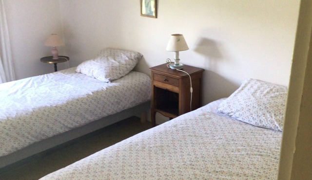 Large house with breathtaking views of an 18-hole golf course and the Cher valley