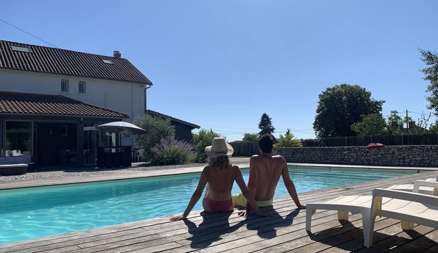 Large house with pool in Périgueux