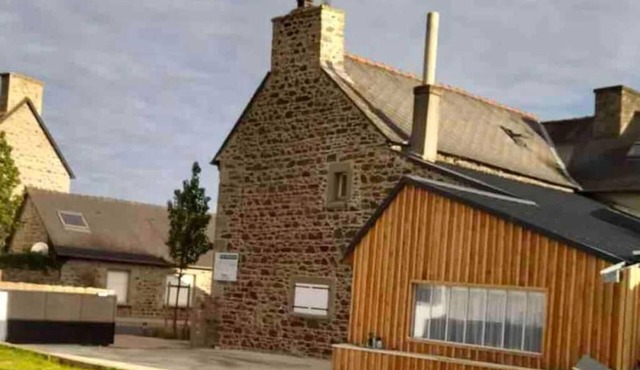 Large house with sauna and garden