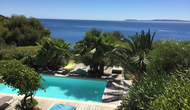 Large house with sea view heated swimming pool