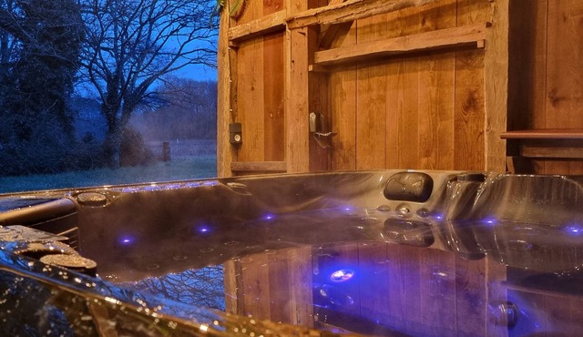 Large house with SPA and not overlooked