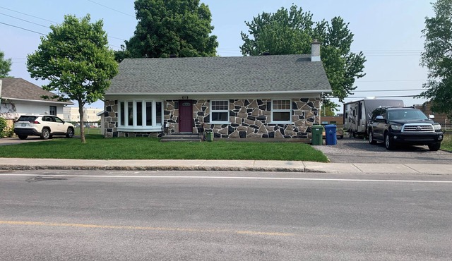 Large house with terrace+BBQ close to everything