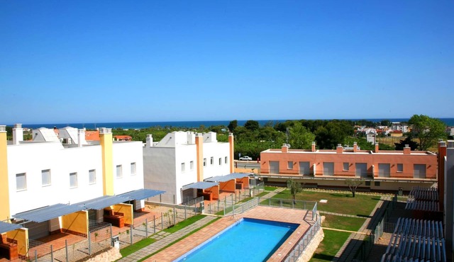 Large houses with terrace and pool for 6 people. Ref.via augusta-6