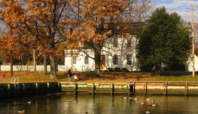 Large -IN TOWN- Historic House on Harbor in St Michaels - Walk to Everything!