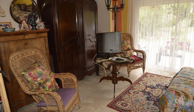 Large independent studio near Bordeaux