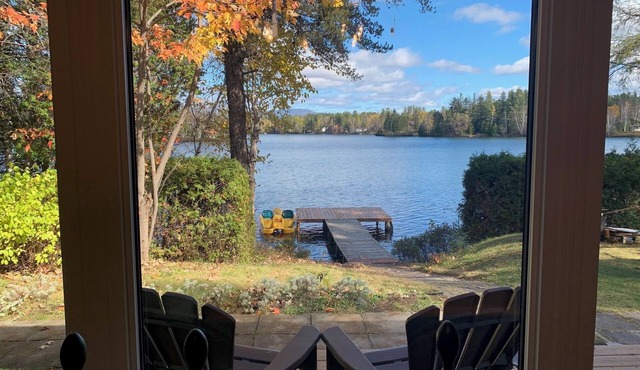 Large, intimate cottage on Lac Docteur