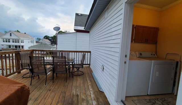 large king room with 1gb wifi jacuzzi. fireplace