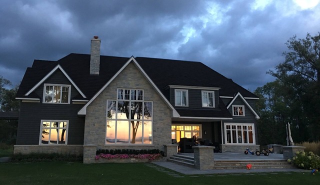 Large Lake Simcoe Cottage 8 Bedrooms