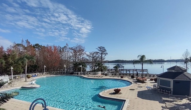 LARGE Lakeview CONDO just 1 mile to DISNEY with Balcony & 2 Resort POOLS & SPA