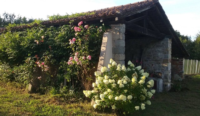 Large Landes house with swimming pool, very quiet, south of DAX