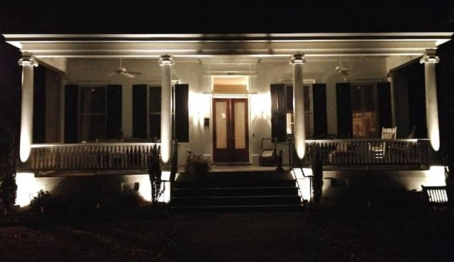 Large late1800's home within walking distance to Opera House and downtown.