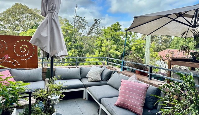 Large Leafy Luxe Apartment -Crows Nest - Family Friendly - Location Perfection