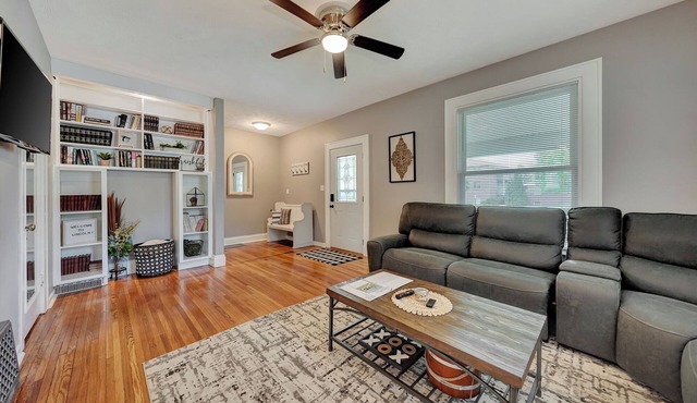 ❤️ Large Lincoln Home In The Heart Of The City - Only 5 Minutes To UNL & Capital