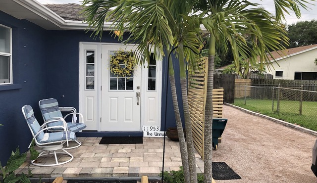 Large lock off room on the backside of our home, 2 miles from beaches. US1&PGA