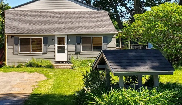 Large Lodge on Oak Orchard River