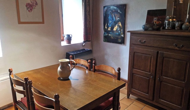 Large lodging, very beautiful stone house in the wild steppe of the Causse