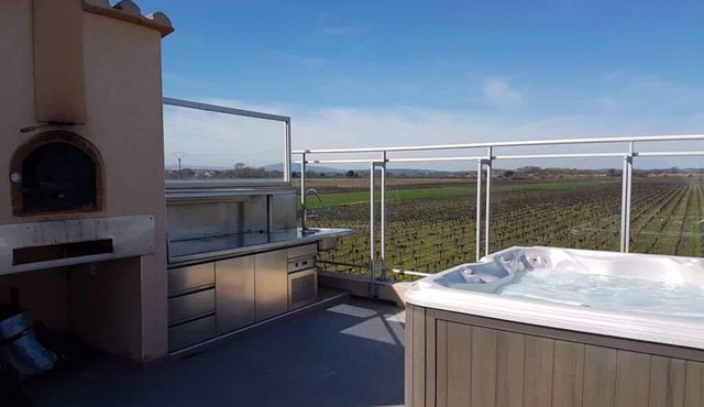 Large loft near Narbonne and its beaches, private jaccuzi, ideal family