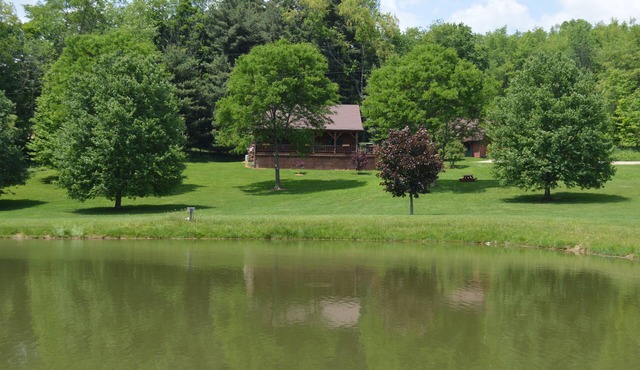Large Log Cabin On 12 Private Acres With Fishing Pond Near Mohican State Park