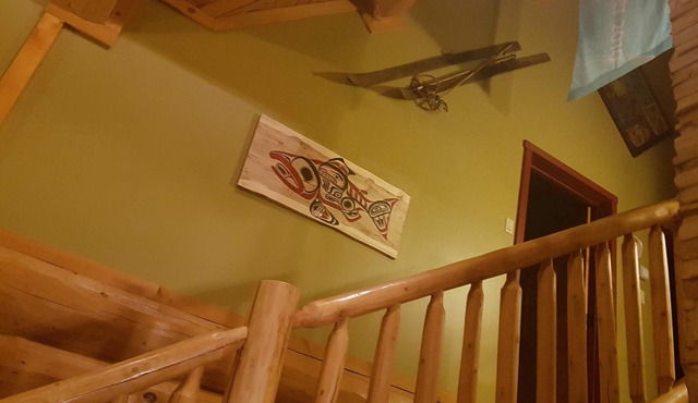 Large log home in private bay on Rideau Lakes near Kingston+1000 Islands