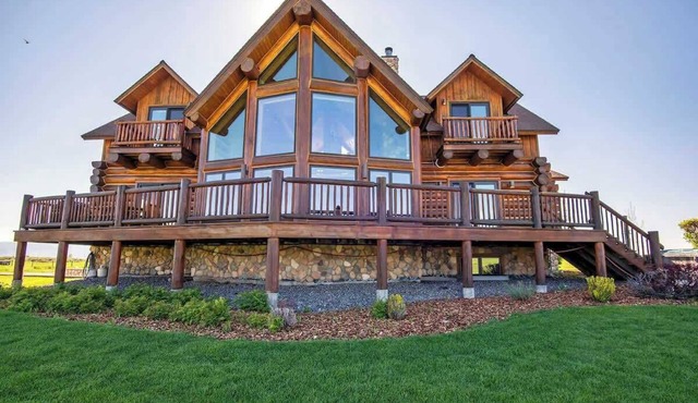 Large Log Home with Hot Tub and Teton Views!