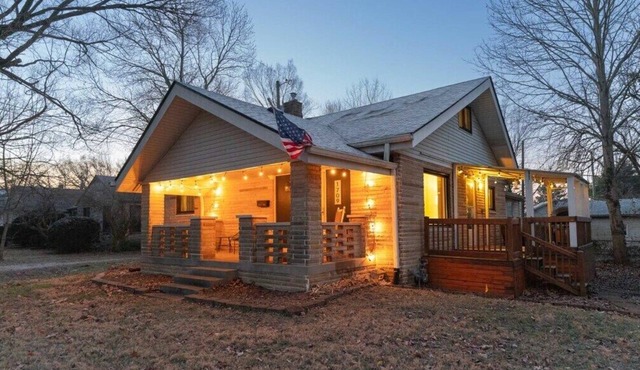 Large Lot SFR, close to IU, Downtown and Southport