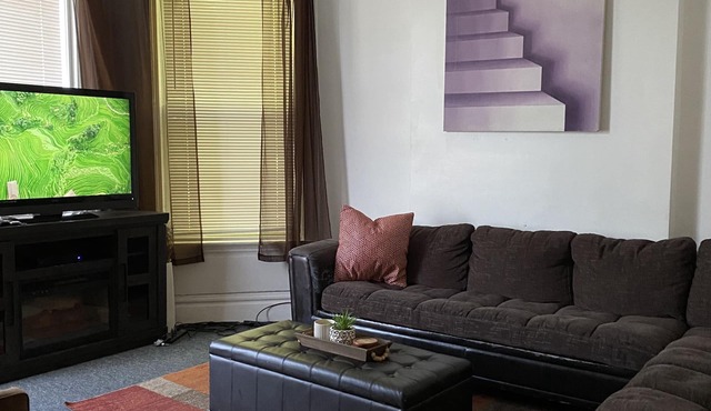 Large Lovely 3bedroom in Historic Lafayette Square