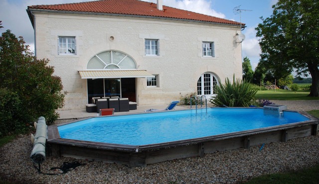 Large luxury Villa located in beautiful countryside close to shops