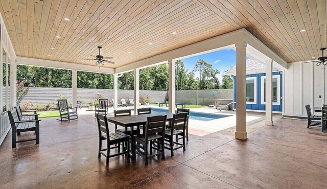 Large Lux Home,Private Pool,Spa,Backyard, 6 Bdrms, Beach,Wharf,OWA 15 Mins Away,