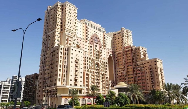 Large Luxury Apartment in the heart of Dubai Silicon Oasis