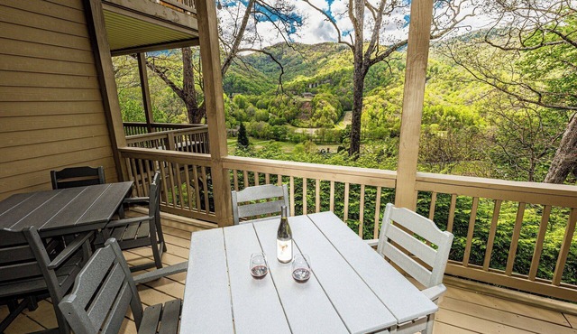 Large, Luxury Condo in Gated Community with Mountain & Golf Course View