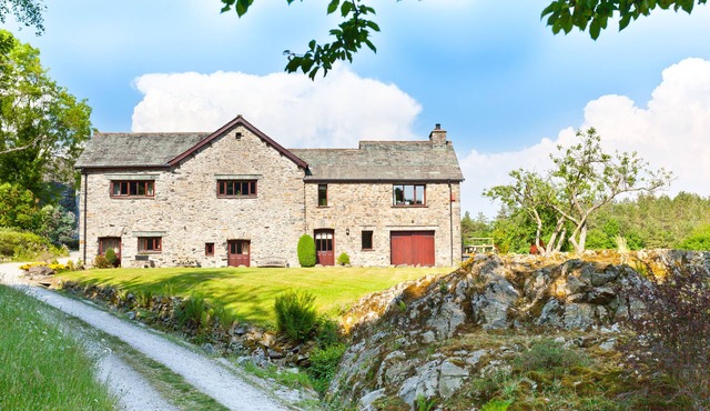 Large, Luxury house. Peaceful location in Cartmel. Off-road parking. EV Charger