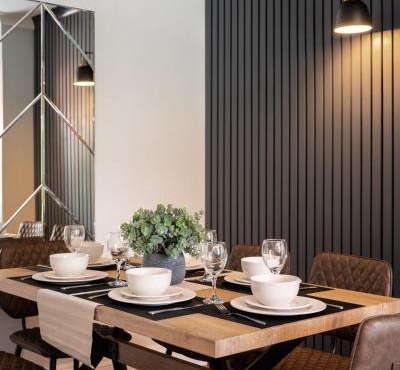 Large Luxury Solihull 5 Bedroom House - The Residence - Close to NEC - Sleeps 9