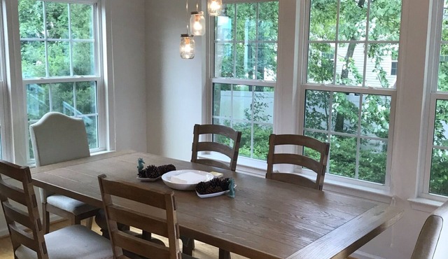 Large Modern Home with Yard, 4 Bedrooms, 2.5 Baths and 6 Beds near Jersey Shore