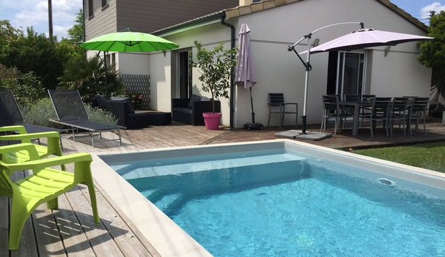 Large modern house + heated swimming pool from June to mid-September