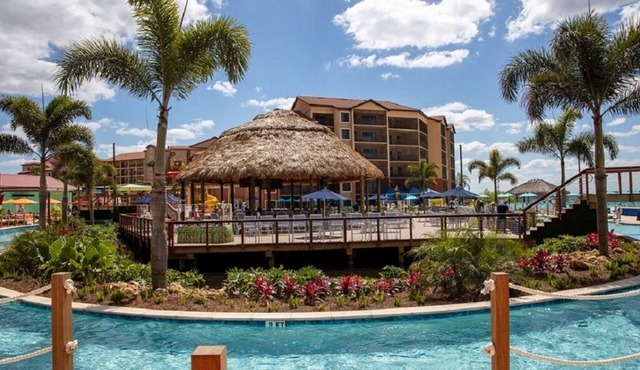 Large Modern TWO-BEDROOM Villa at WESTGATE LAKES Resort near Universal Studios