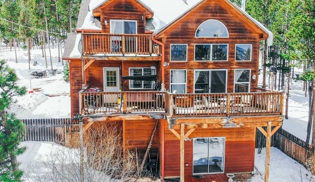 Large Mountain Cabin → Black Hawk -> Amazing Views