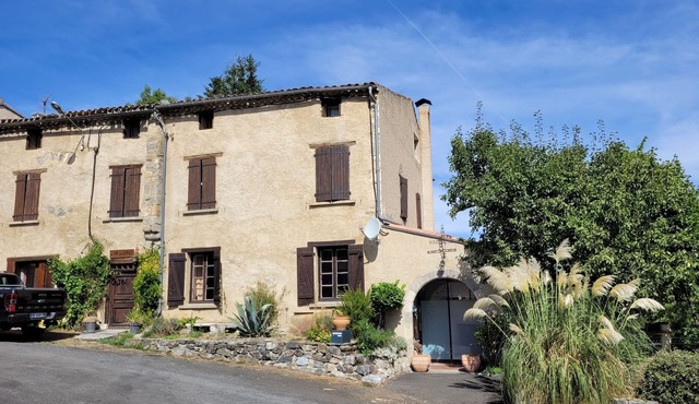 Large mountain house (gite), lots of charm! On the Sault plateau