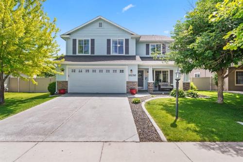 Large Nampa Gathering! Basketball courts Community