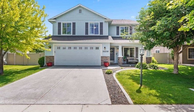 Large Nampa Home Sleeps 20 Near Lake Lowell Pool + Bunk Room