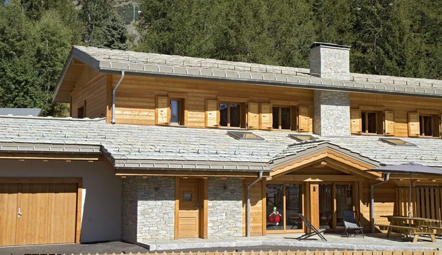 Large new chalet in the center of Deux Alpes - indoor pool and sauna