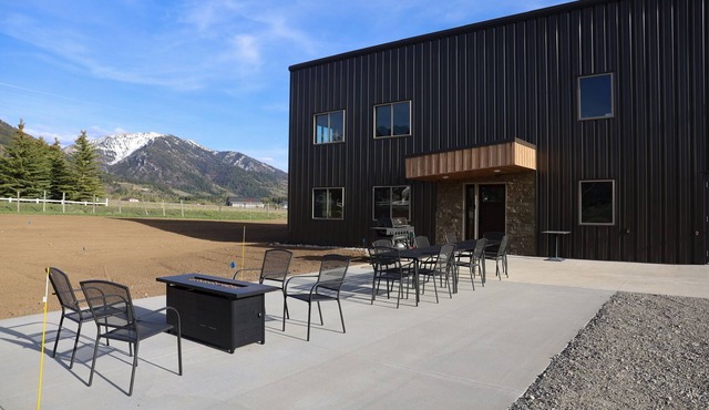 Large NEW Home - Fraction of Cost - Prime Location