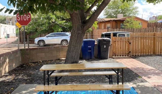 Large One-Bedroom Adobe Near Downtown