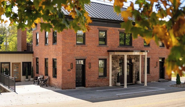 Large One Bedroom Apartment near Amish Country - Oasis Manor