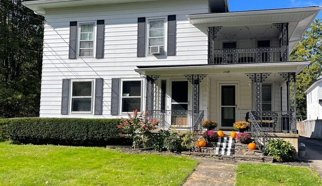 Large One Bedroom Downstairs - with laundry