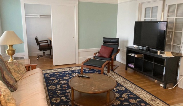 Large One Bedroom One Bath Apt. near Baker Beach