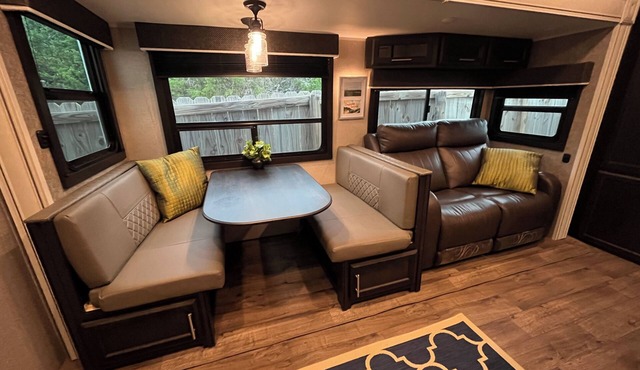 Large Open Range Camper sleeps up to 4 people