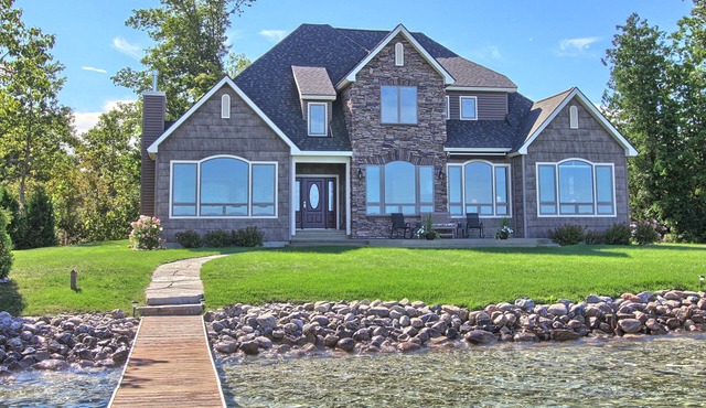 Large or multi-family, this is the place for you! Prime weeks available for 2026